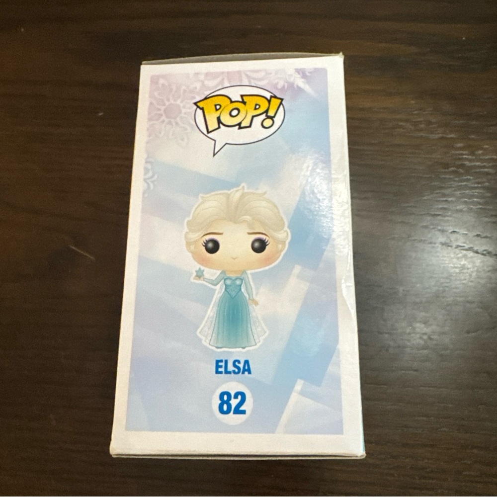 Funko POP! #82 Elsa with Snowflake from Frozen Vinyl Figure - New in Box - Picture 4 of 6